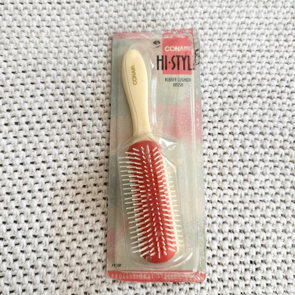 Conair Hi Style Vintage 852BP White 7 Row Rubber Cushion Brush New Open Package